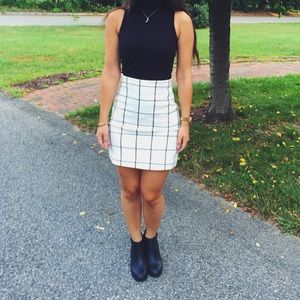 Super cute black and white skirt! H&M!